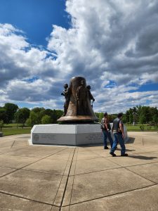 Monuments at Oak Ridge Cemetery